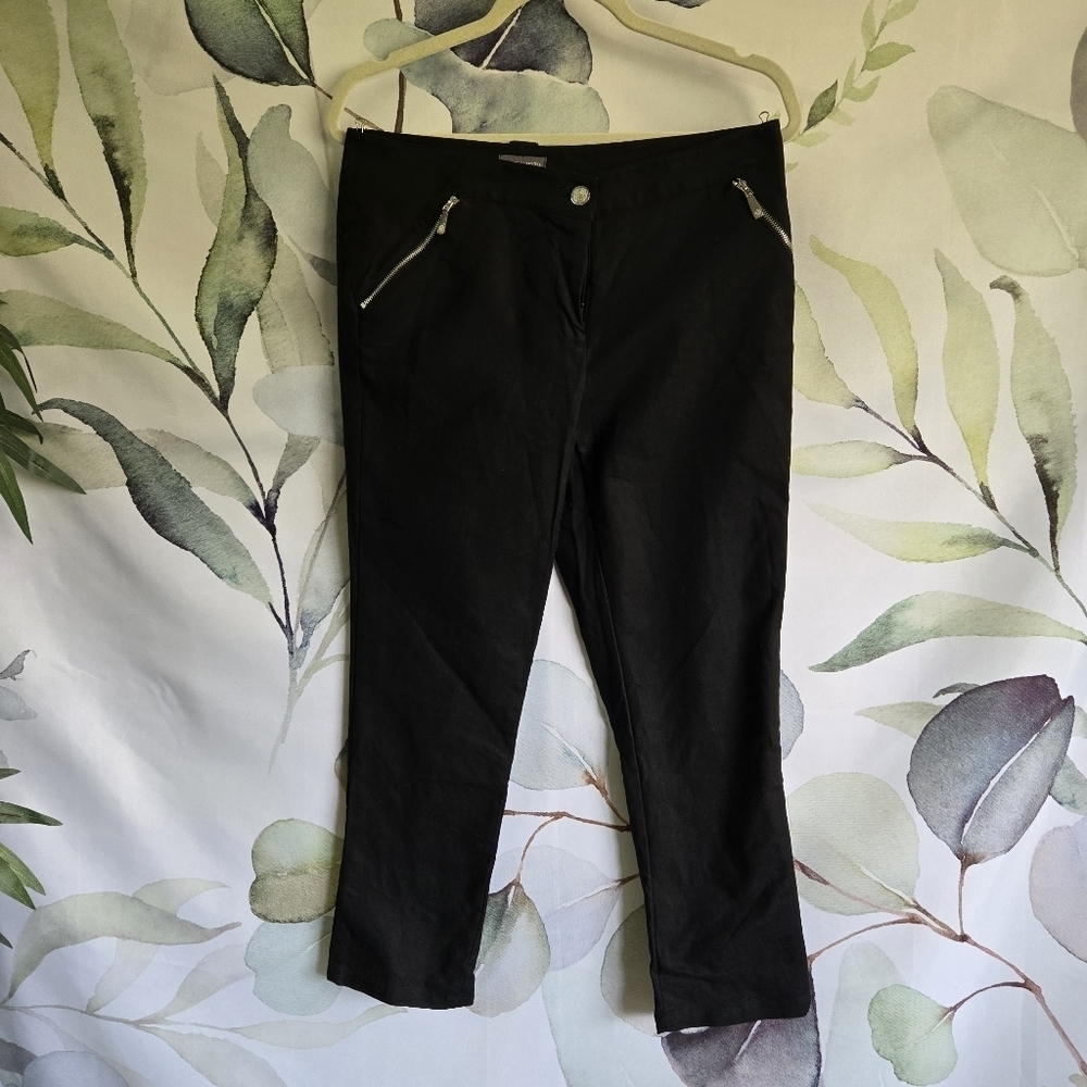 VINCE CAMUTO | Black Cropped Capri/Ankle Pants sz 6